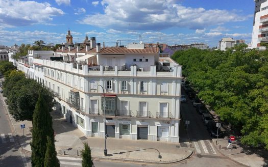 Local de restauración de 291 m² en alquiler en Calle Campamento, San Bernardo, Sevilla – Ref. 26033