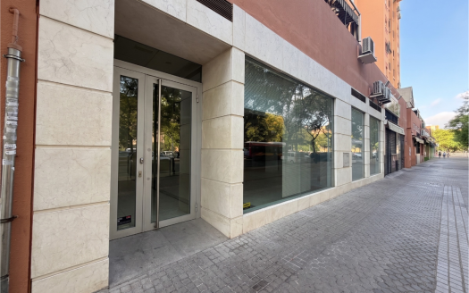 Local en alquiler en Pino Montano – Ref. 26047