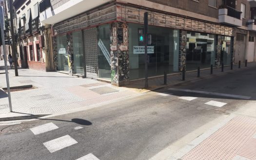 Local comercial en alquiler en Sevilla – Ref. 26052