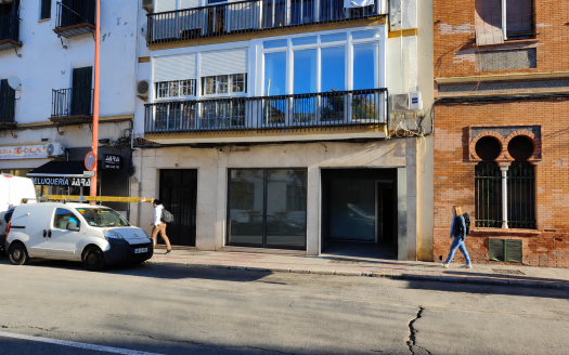Local comercial en subarriendo en Pagés del Corro, Sevilla – Ref. SER26033
